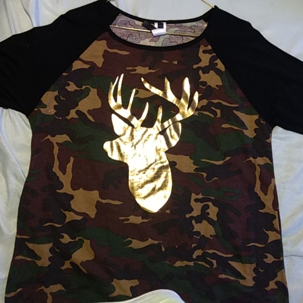Lovely souls tee